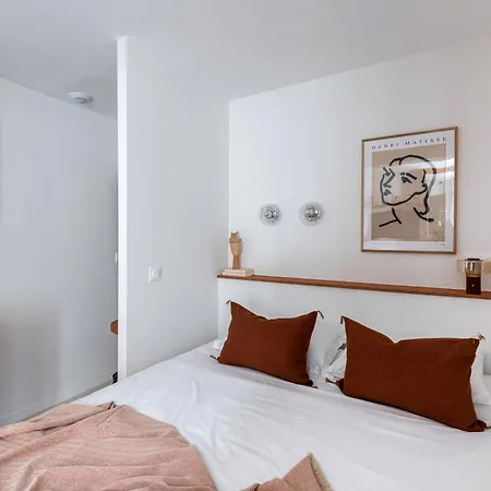 White - Coeur Chartrons Jardin Public - Parking - Clim