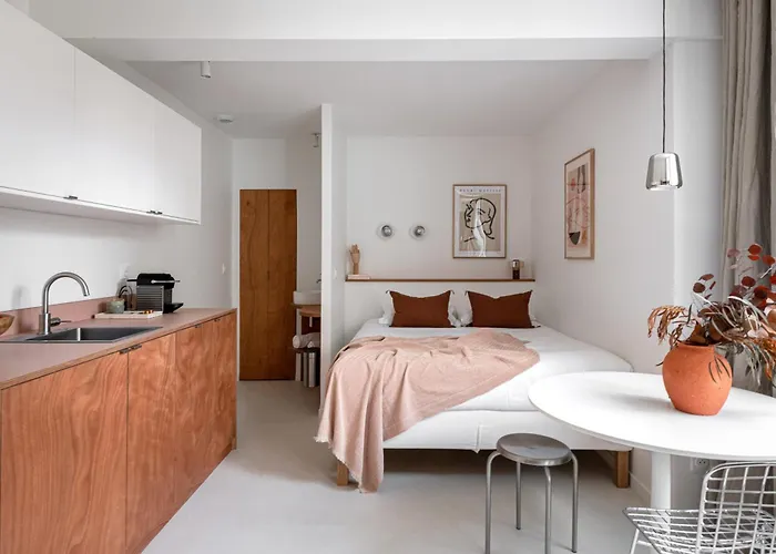 White - Coeur Chartrons Jardin Public - Parking - Clim *