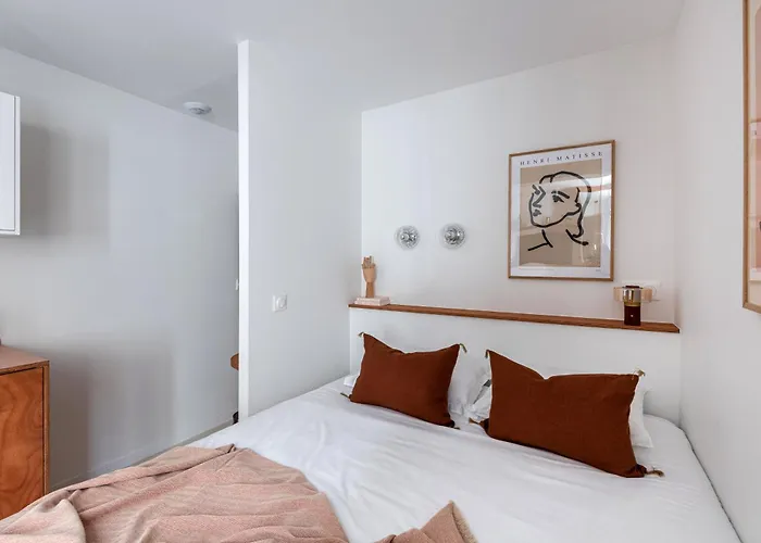 White - Coeur Chartrons Jardin Public - Parking - Clim