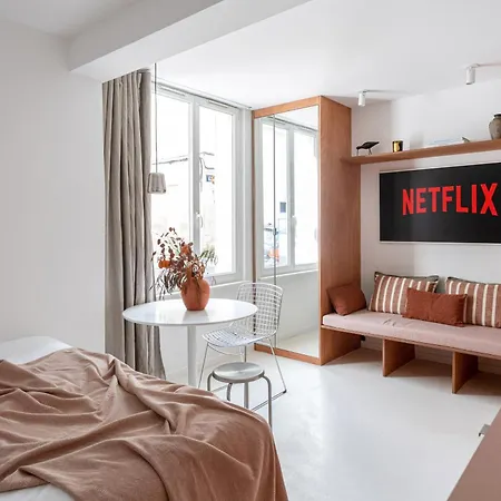 White - Coeur Chartrons Jardin Public - Parking - Clim *