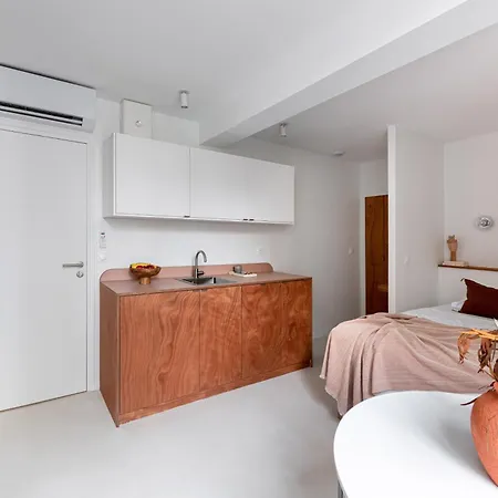 White - Coeur Chartrons Jardin Public - Parking - Clim *