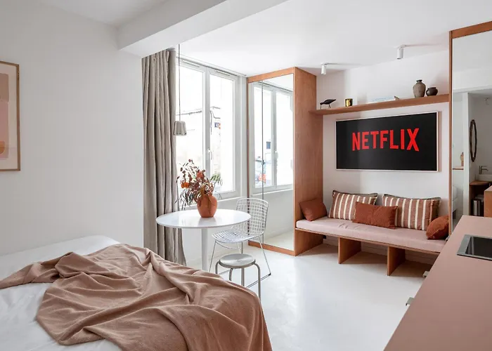 White - Coeur Chartrons Jardin Public - Parking - Clim *